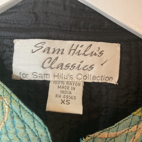 SAM’S HILU’S classic’s silk embroidered quilted reversible jacket NWOT XS - Picture 2 of 12